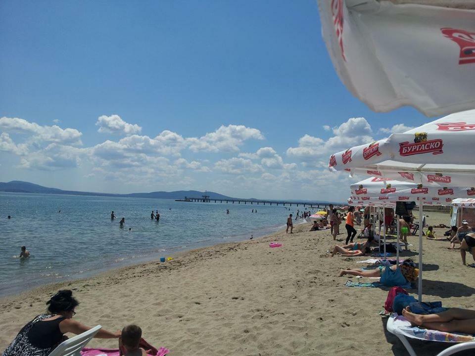 Ferienwohnung Апартамент Frendship Burgas City Exterior foto